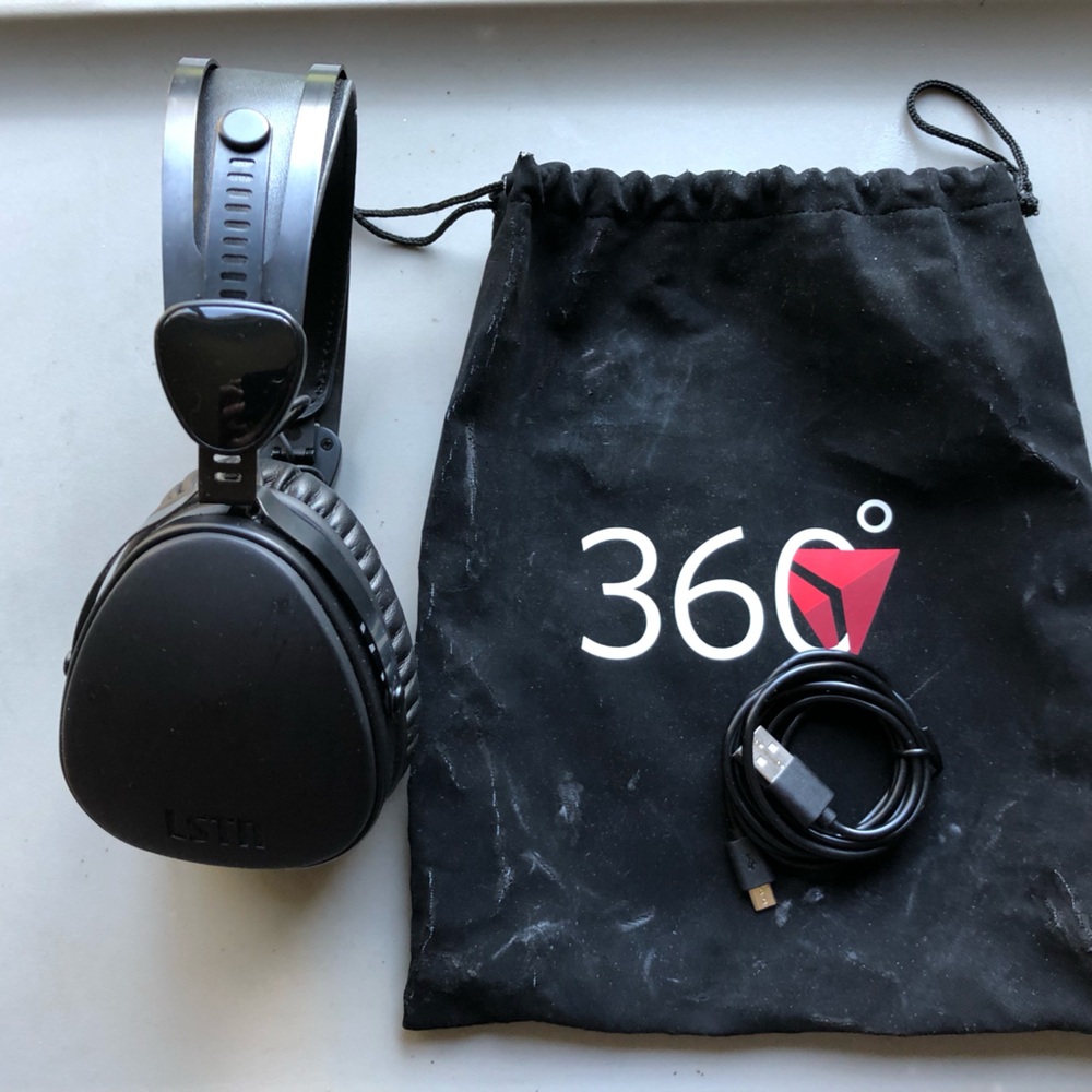 LSTN Troubadours Wireless Headphones in Black